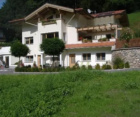 Apart Angela Mayrhofen